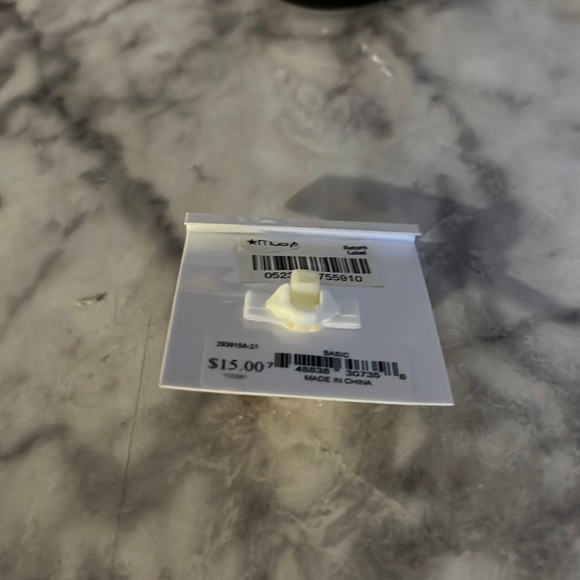 Guess ring - Picture 4 of 4